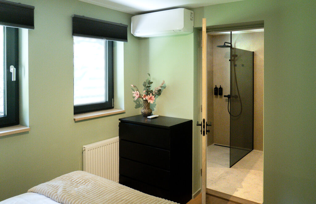 Airco en ensuite badkamer